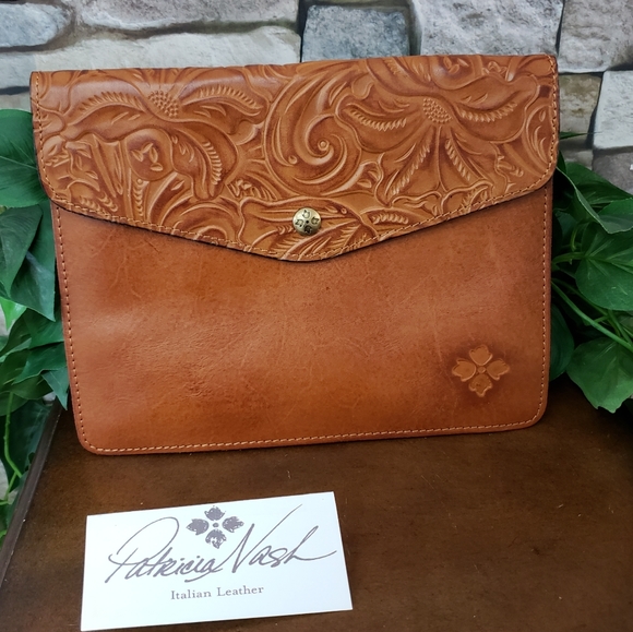 Patricia Nash Handbags - PATRICIA NASH *Tech Portfolio clutch ipad pouch